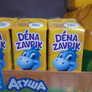 Dena Zavrik